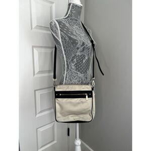 MICHAEL KORS JET SET CHARM LIGHT SAND CROSSBODY Shoulder Handbag Purse